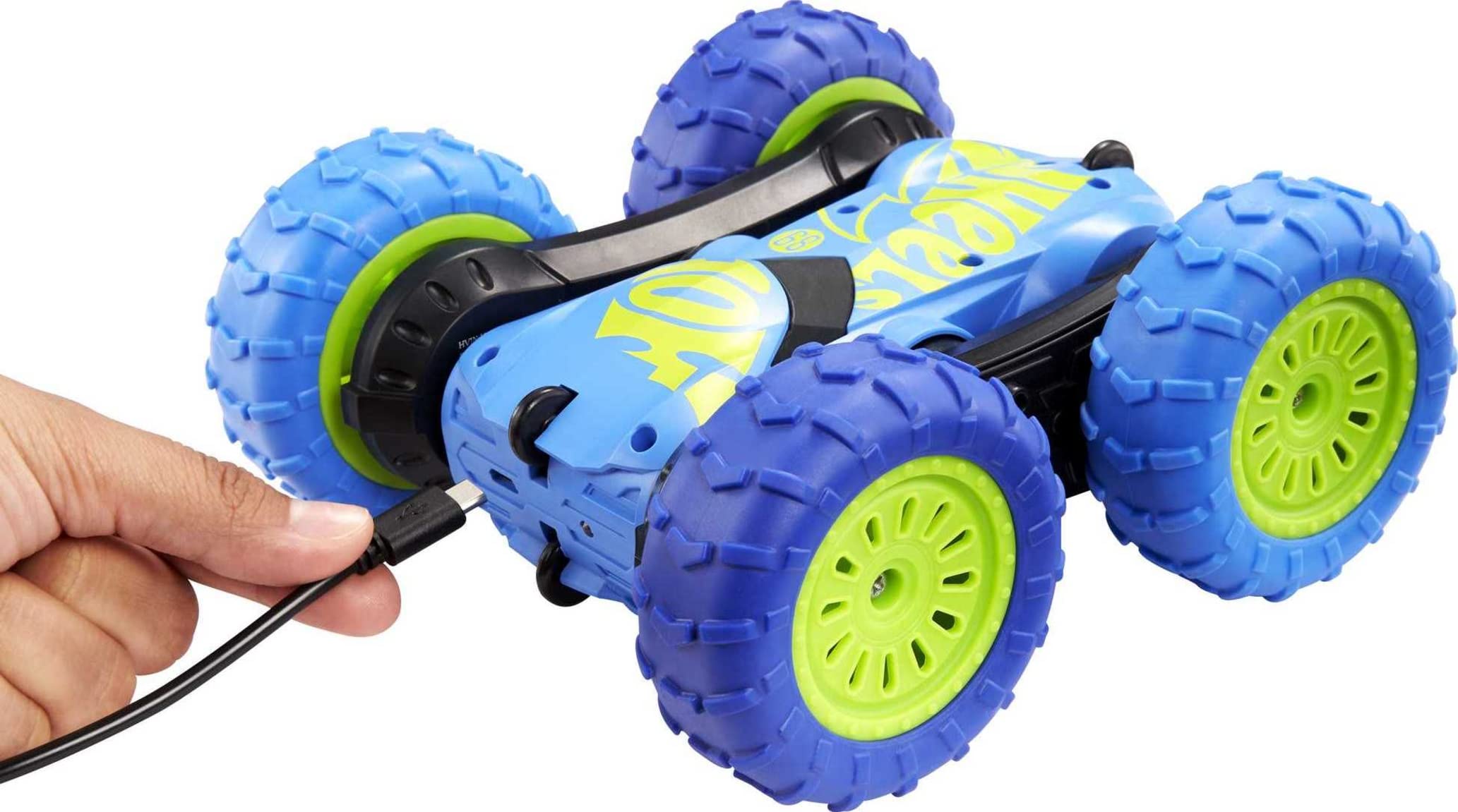 Hot Wheels RC Twist Shifter, 1:24 Scale Remote-Control Vehicle with Working Headlights & Rechargeable Remote - Image 3